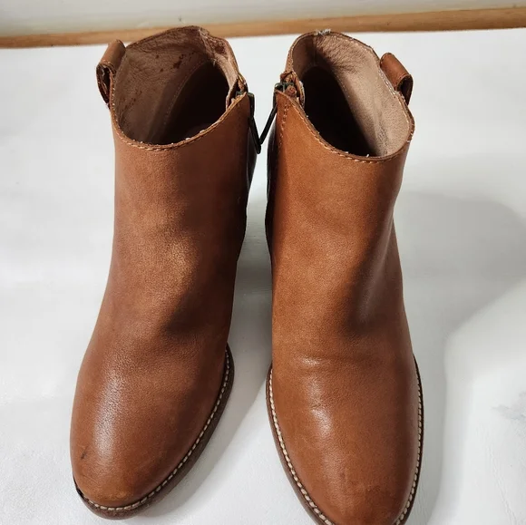 Madewell Billie Ankle Bootie - Picture 2 of 6